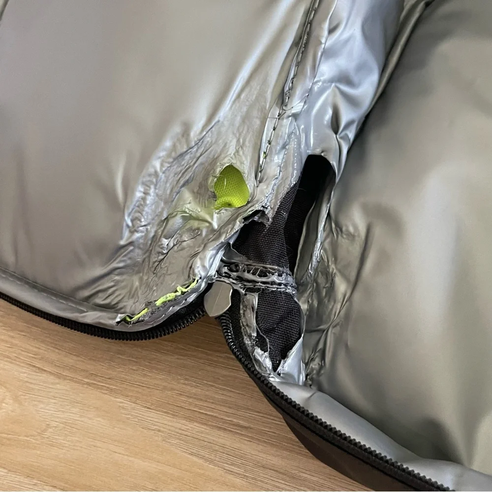 Nike Black and Neon Green Lunch Bag - Picture 4 of 5